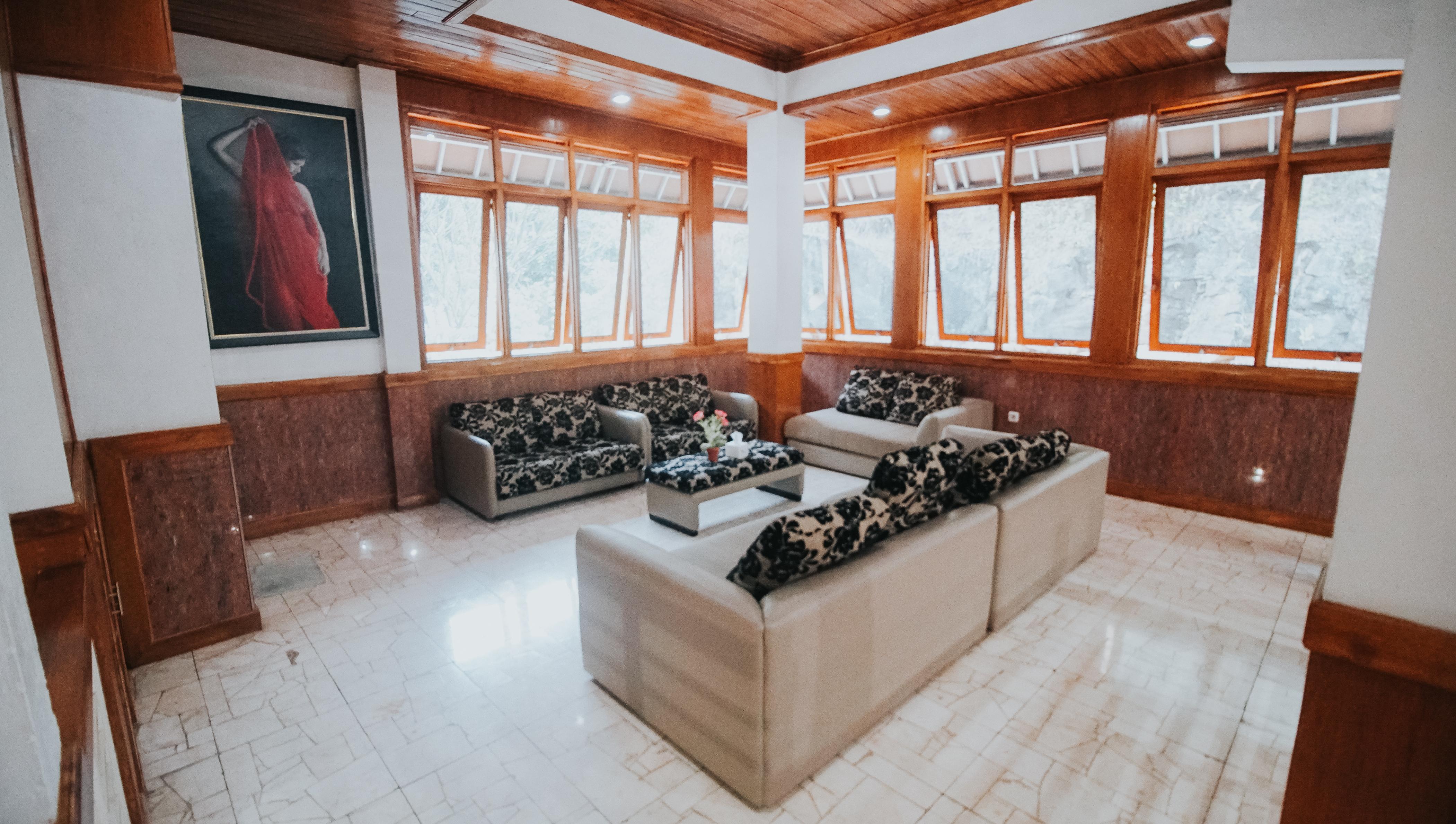 Oyo 1209 Tirtasari Nice Guesthouse Bandung Zewnętrze zdjęcie